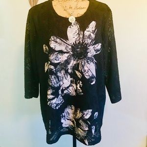 NWT CJ Banks floral top